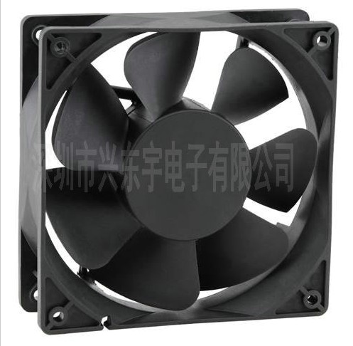 雙滾珠交流風扇細心清理，專心制造！